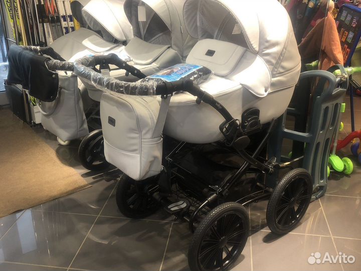 Коляска 2 в 1 или 3 в 1 новая