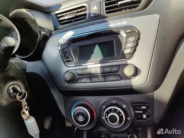 Kia Rio 3 магнитола