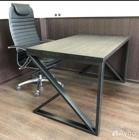 Стол офисный, компьютерный в стиле лофт