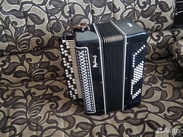 Баян Рубин 6
