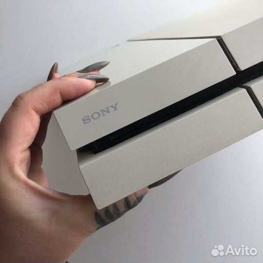 Sony playstation 4