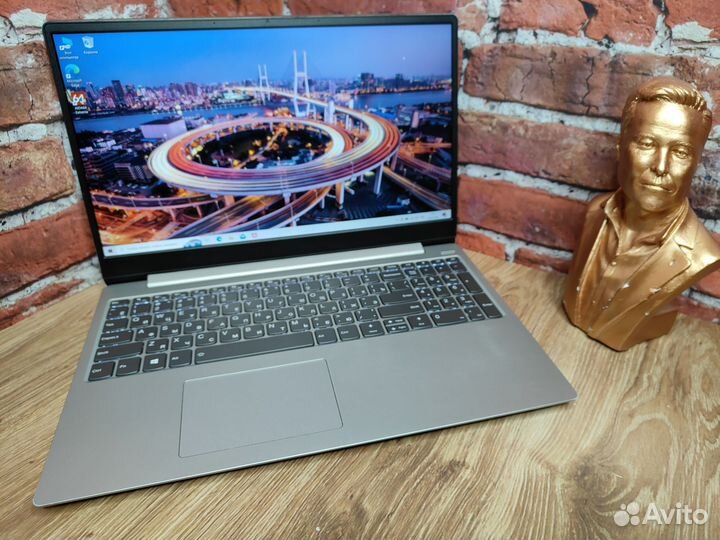 Ультрабук Lenovo 330S-15IKB i3-8130U/ RAM 6/ SSD