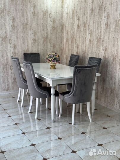 Комплект стол и стулья. В наличии