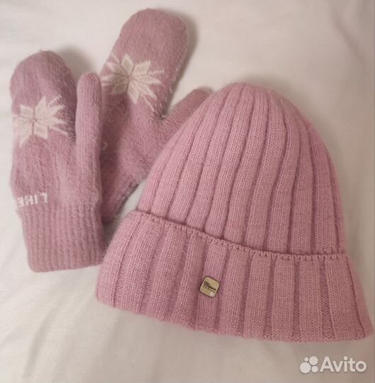 Шапка и варежки женские