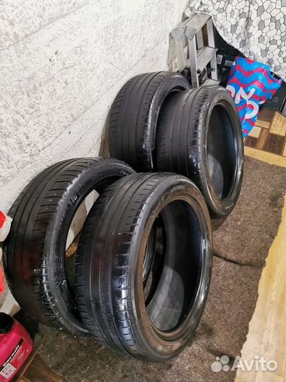 Michelin Pilot Sport 3 235/45 R18 98Y