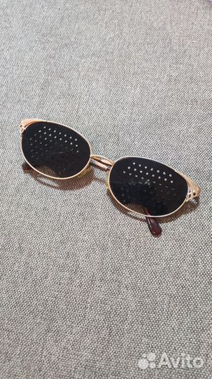 Очки. Перфорационные очки-тренажеры