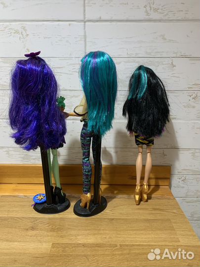 Кукла Монстер Хай Нефера, Аманита