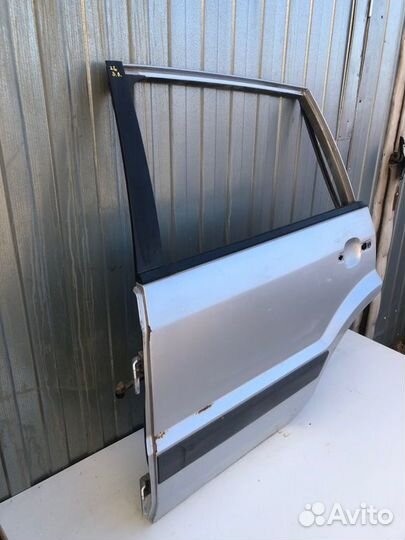 Дверь боковая задняя левая Ford Fusion хетчбек