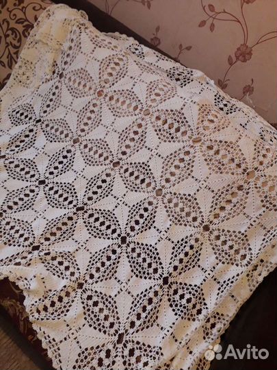 Вязаная скатерть крючком