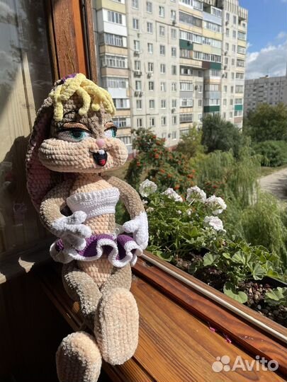 Вязанные игрушки зайка