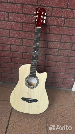 Гитара новая