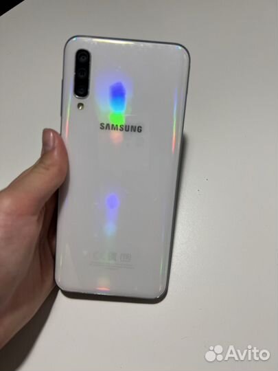 Samsung Galaxy A50, 4/64 ГБ