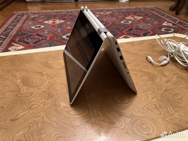 Ноутбук-трансформер Lenovo