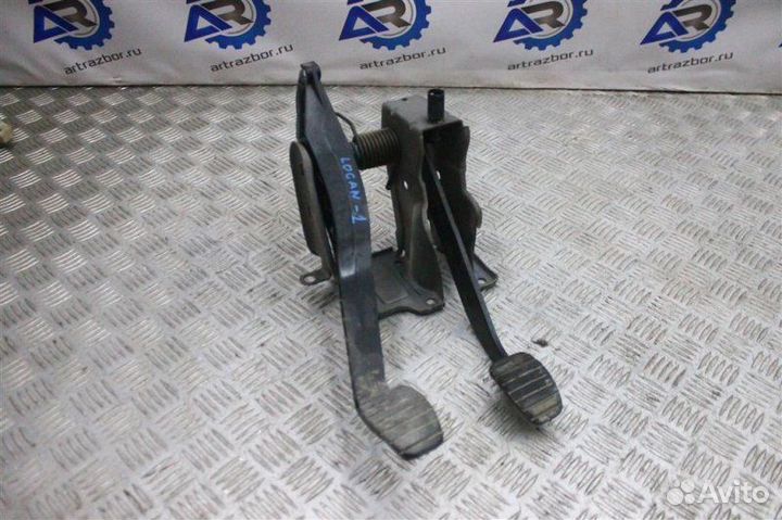 Педальный узел Renault Logan 1 1.6 K7MF710 87 Л.С