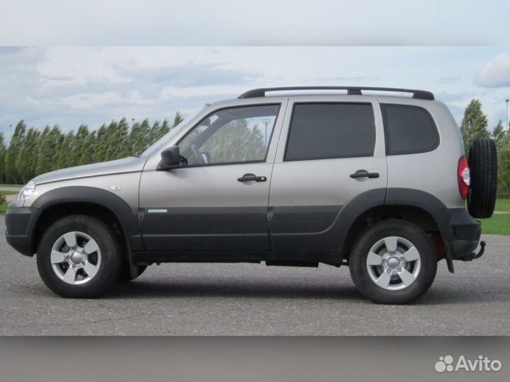 Рейлинги на LADA Niva Travel