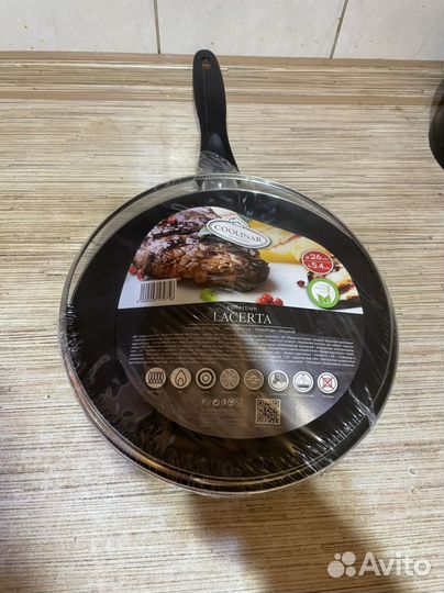 Новые сковородки 24 и 26 см с крышками