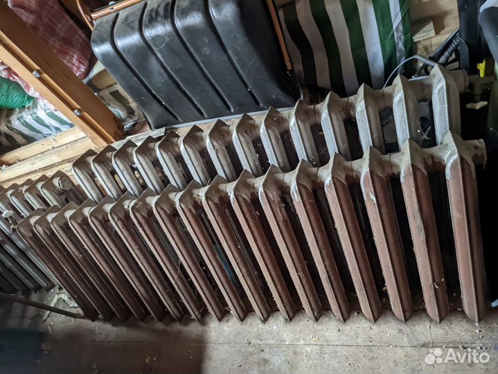 Продам чугунные батареи