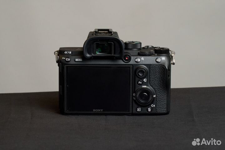 Профессиональная камера Sony A7 III (body)