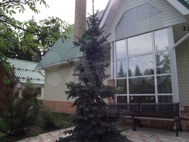 Дом 253 м² на участке 11 сот.