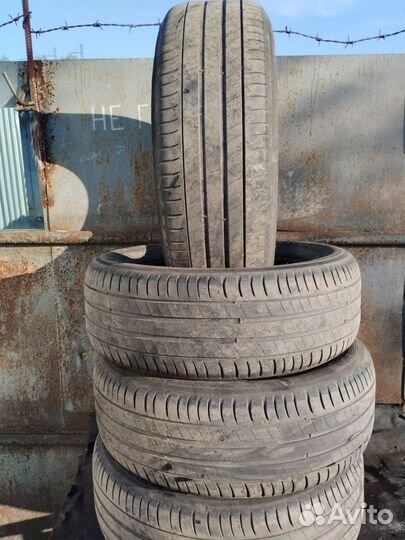 Michelin Primacy HP 215/60 R16