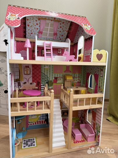 Кукольный домик с мебелью деревянный