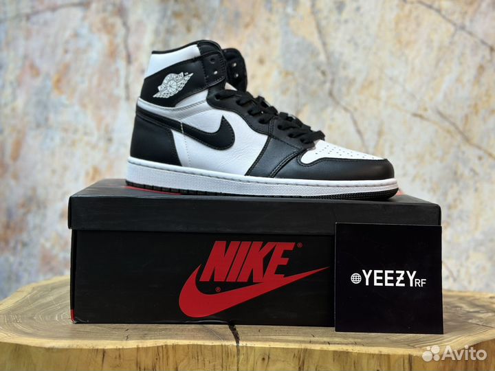 Nike Air Jordan 1 Retro High OG Black White