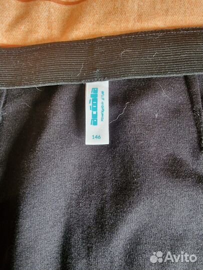 Отдам рюкзак и юбки для девочки