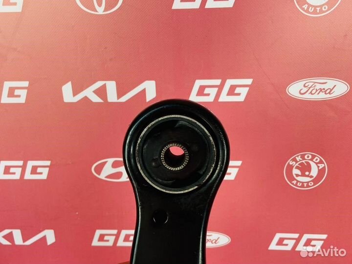 Правый передний рычаг подвески Камри (V 40-50-55)