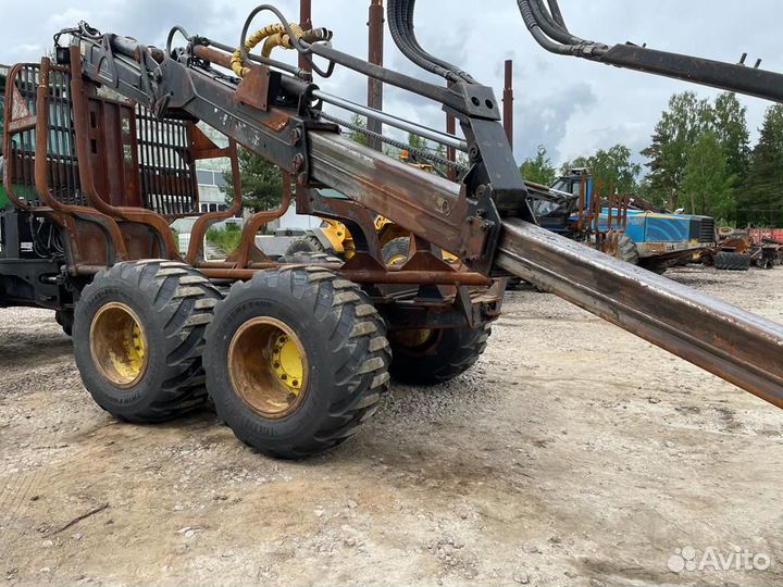 Форвардер John Deere 1010D