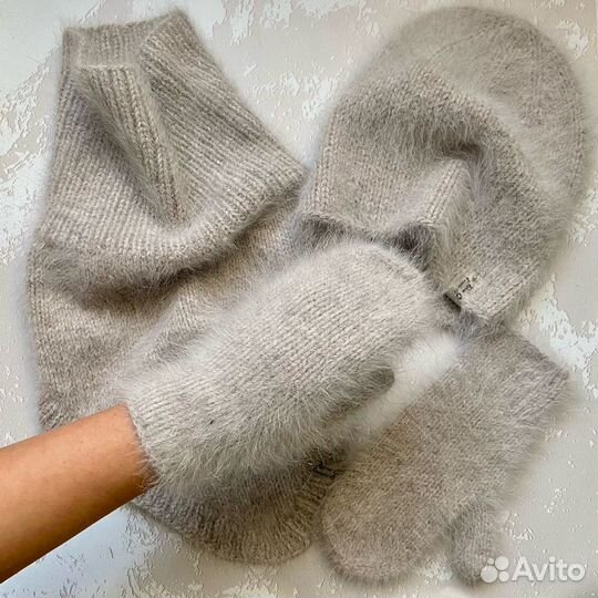 Вязаные шапки, снуды, варежки из ангоры и пуха нор