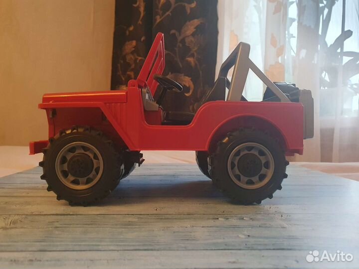 Bruder внедорожник