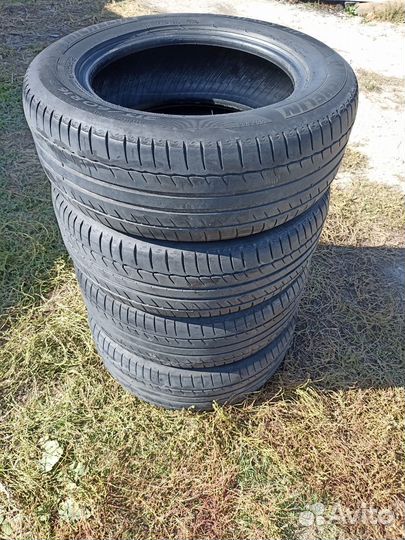 Michelin Primacy HP 215/60 R16