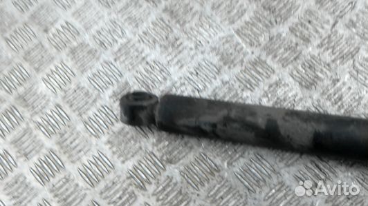 Амортизатор задней балки KIA carnival 2 (89B18LX01