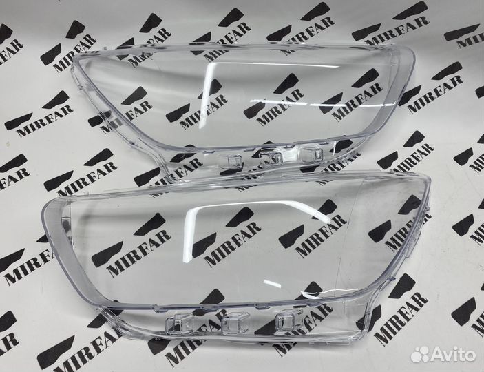 Правое стекло фары Volvo XC40 2017-2022