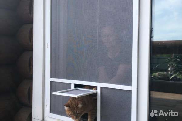 Сетка дверная с дверцей для кошки