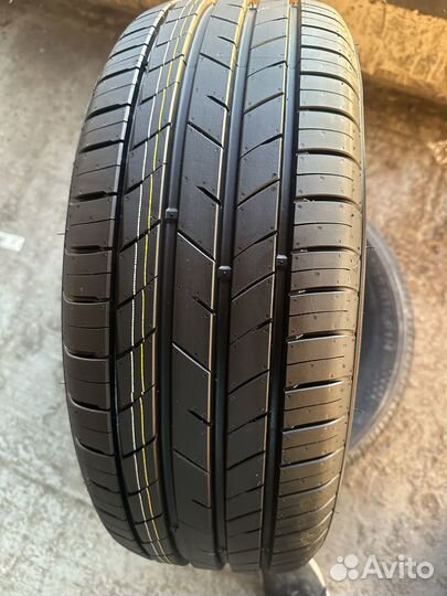Kumho Ecsta HS52 205/55 R16