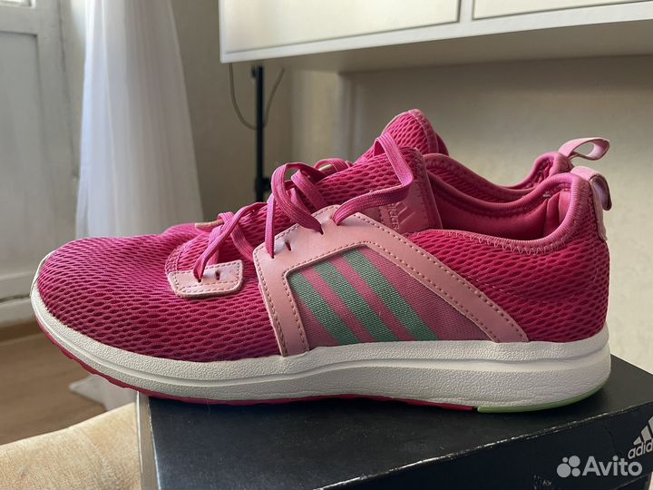Кроссовки женские adidas supercloud