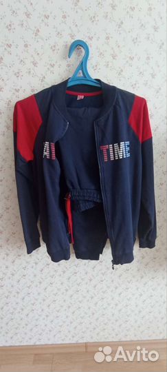 Спортивный костюм р. 46, рост 164 см