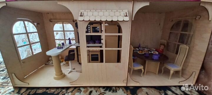 Домик кукольный