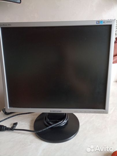 Монитор Samsung