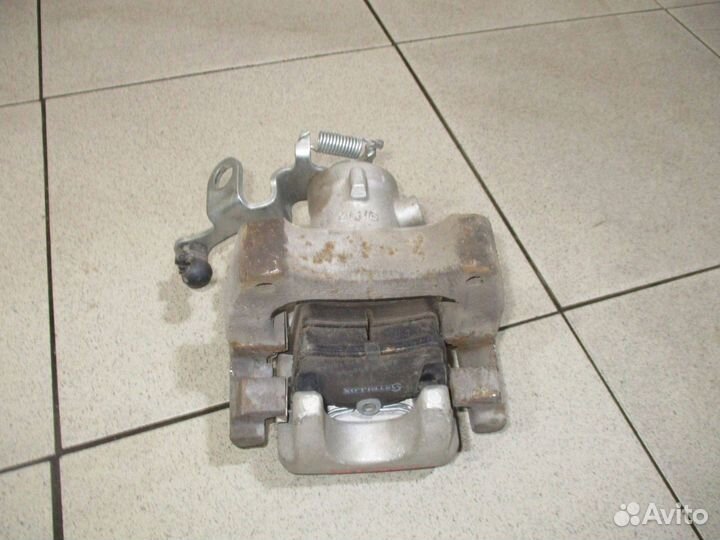 Суппорт задний правый Peugeot Partner 2