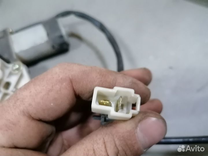 Стеклоподьемник передний левый Lifan Breeze