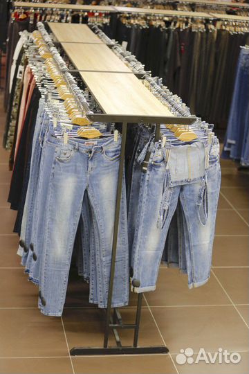 Рейл для одежды