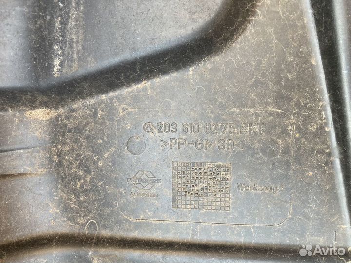 Ниша запасного колеса Mercedes-Benz C-Class W203