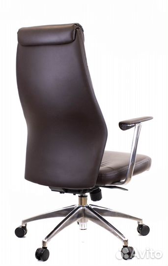 Офисное кресло