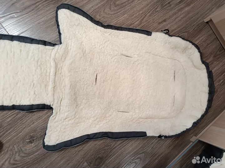 Зимний конверт в коляску Womar