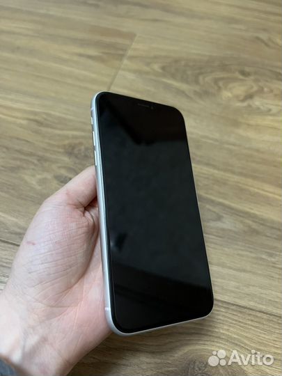 iPhone Xr, 64 ГБ