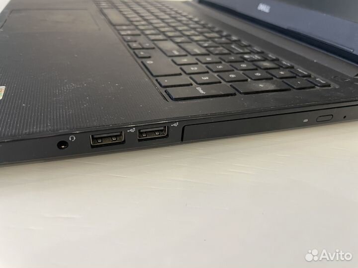 Ноутбук dell 15,6''