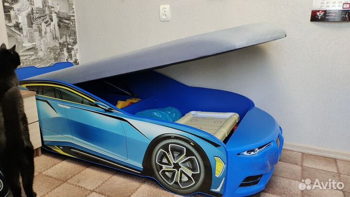 Детская кровать машина с подсветкой