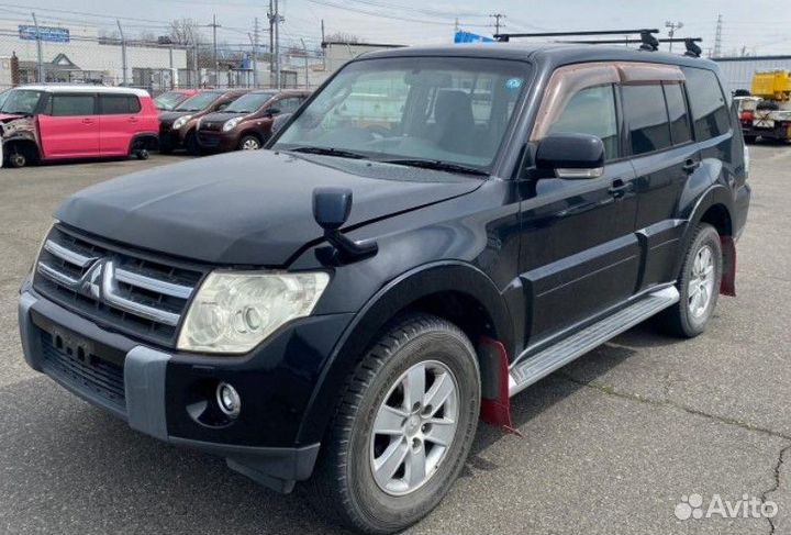 Петля капота передняя Mitsubishi Pajero/Montero